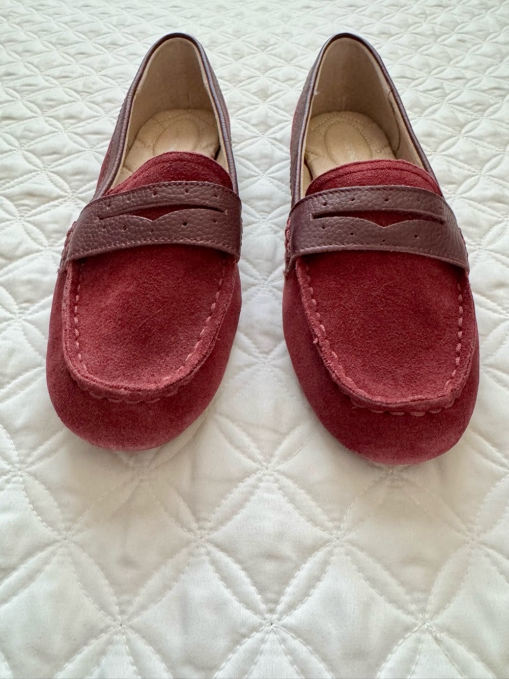 Lands' End Women's Burgundy Suede Slip-On Penny Loafers Flats Mocs Size 7.5 Wide - Picture 4 of 11
